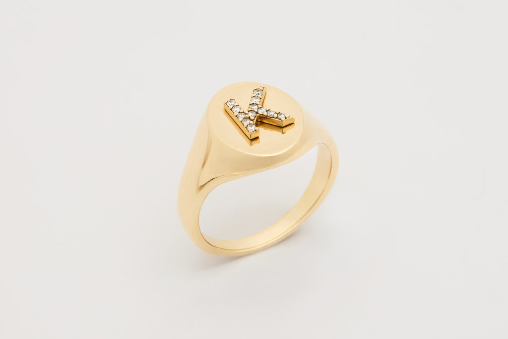 No. 1 Oval Signet Ring with Diamond Initial
