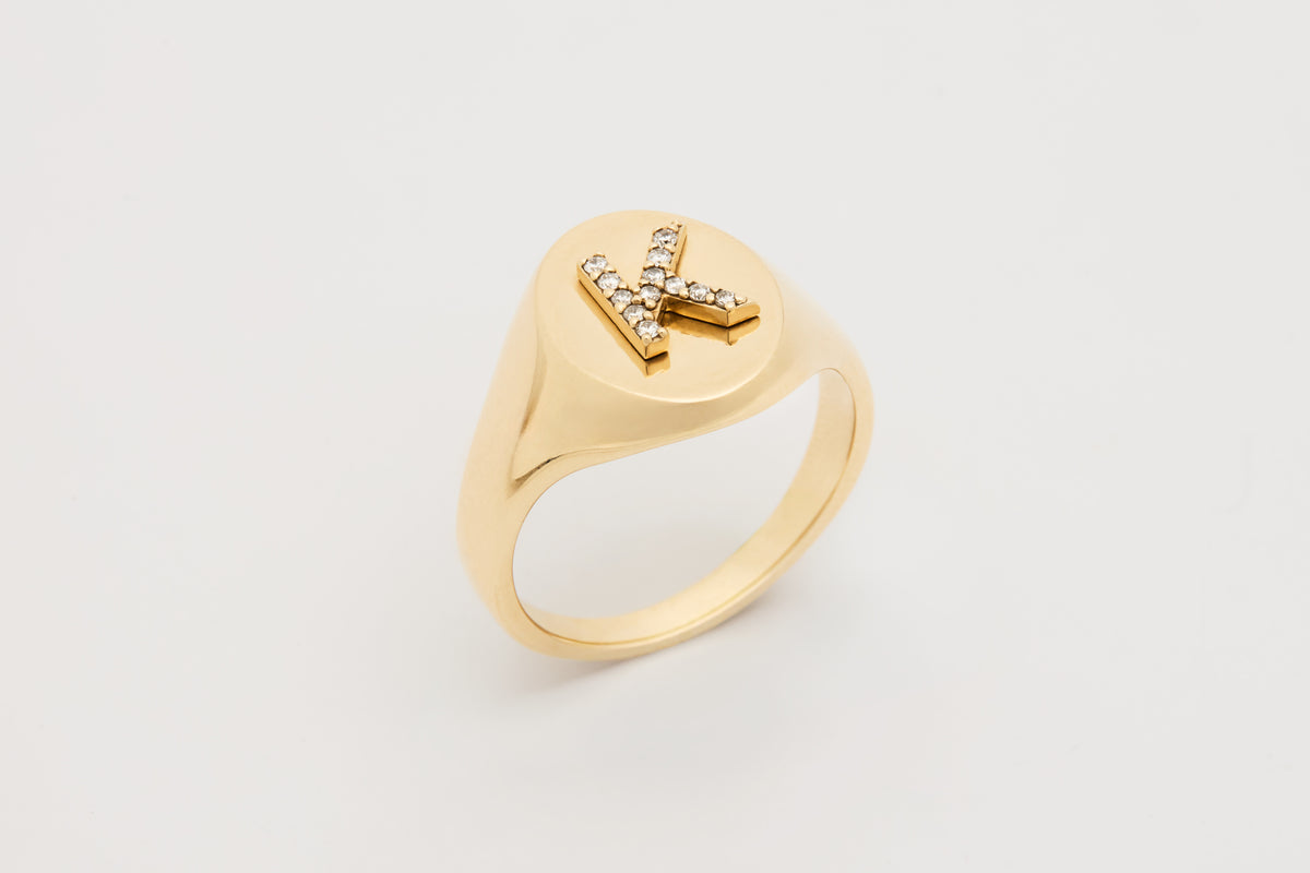 No. 1 Oval Signet Ring with Diamond Initial